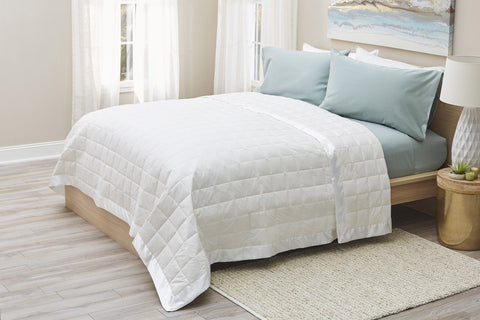 Fusion Goose Down Comforter Grey Queen